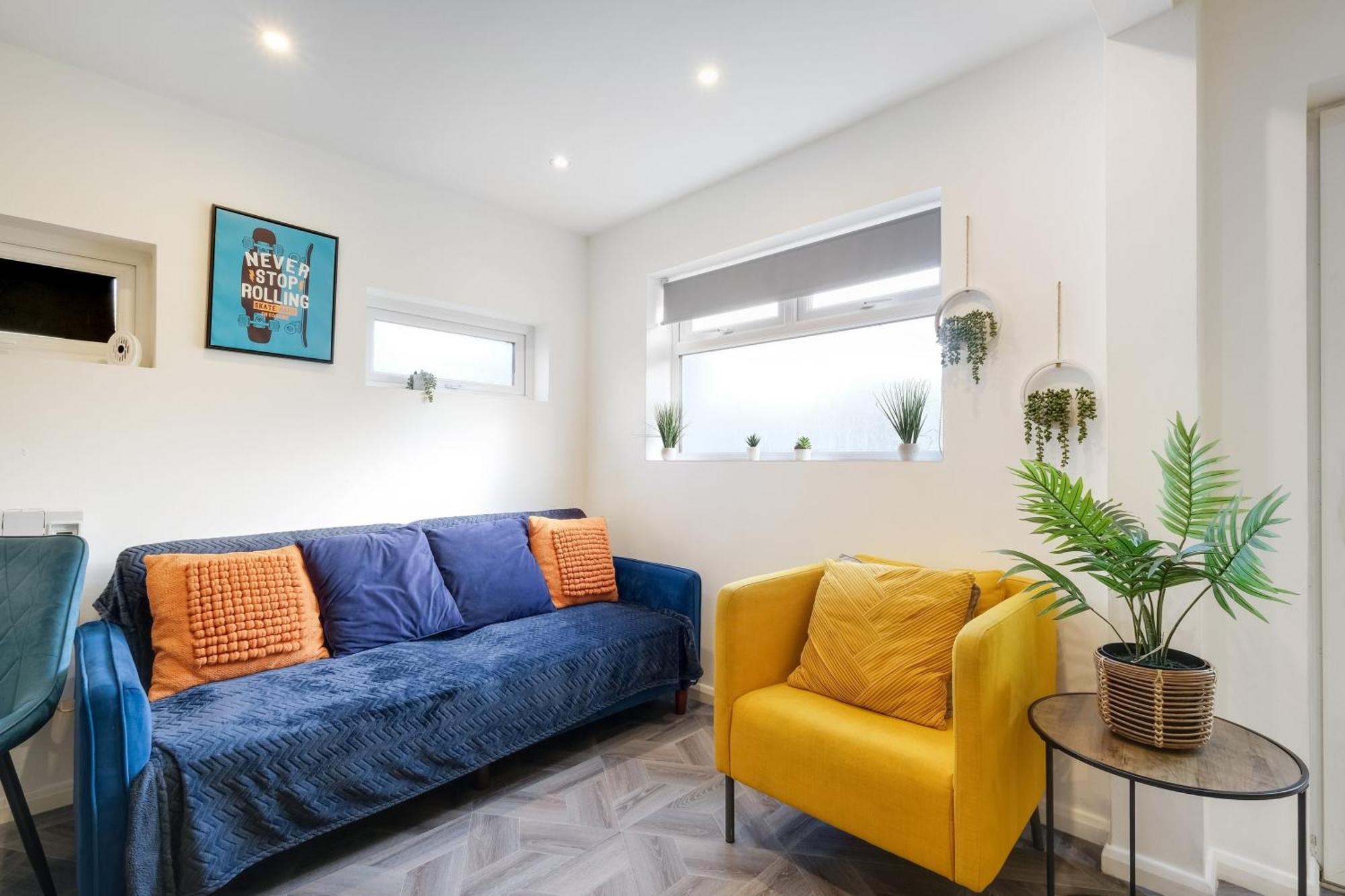 Kings House Apartment Hayes, West London Apt A Northolt  Экстерьер фото