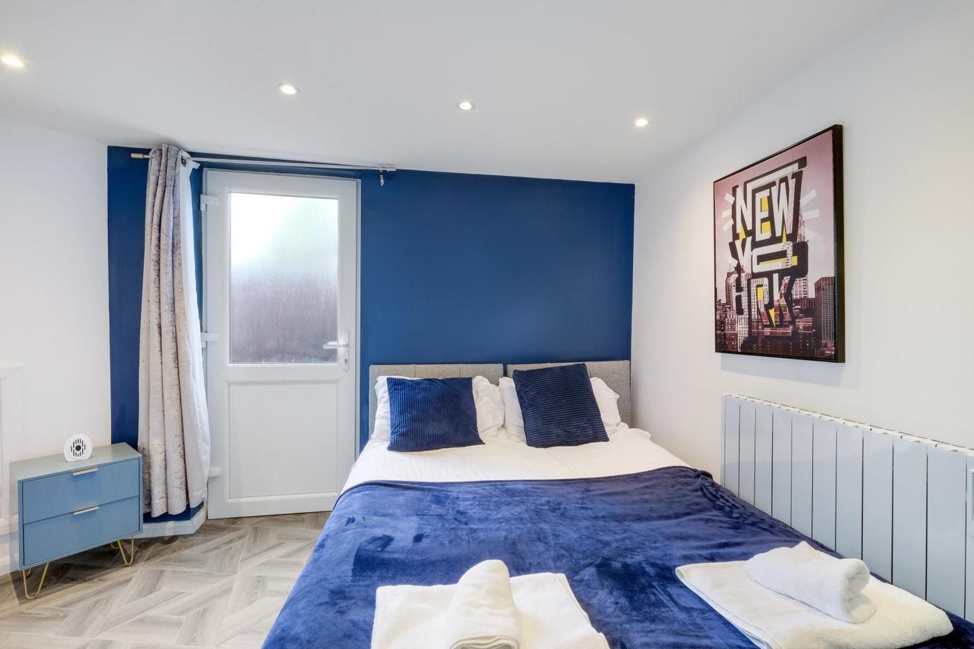 Kings House Apartment Hayes, West London Apt A Northolt  Экстерьер фото