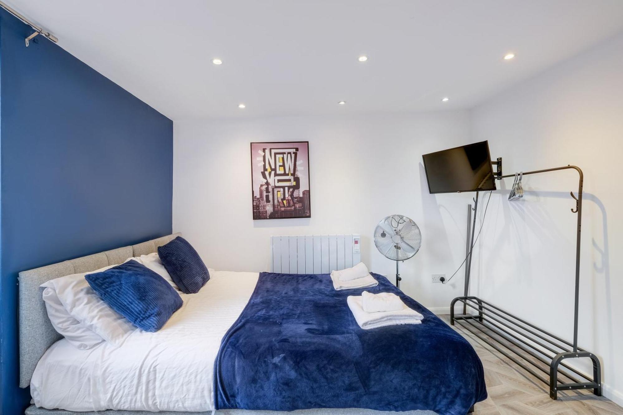 Kings House Apartment Hayes, West London Apt A Northolt  Экстерьер фото