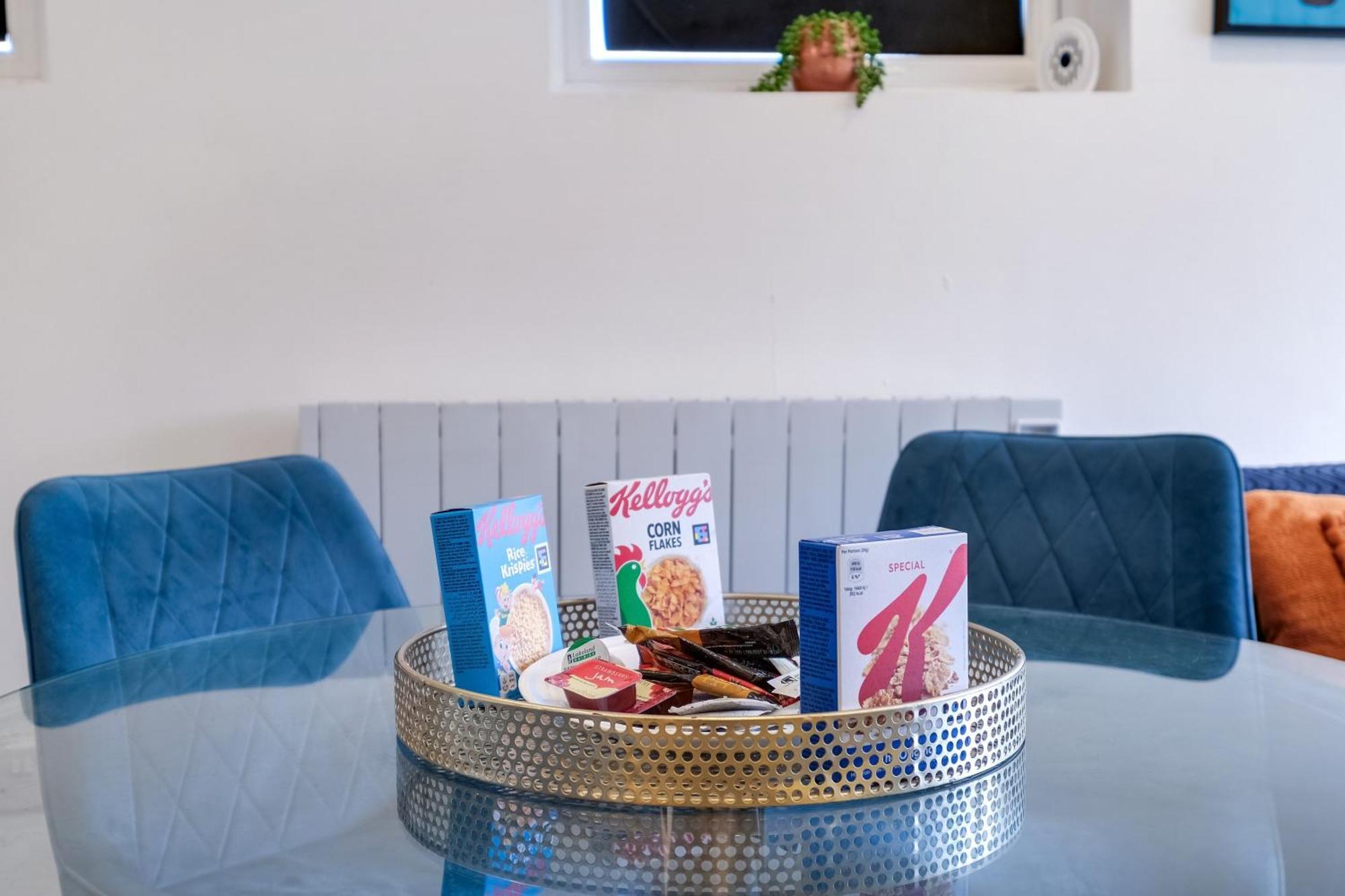 Kings House Apartment Hayes, West London Apt A Northolt  Экстерьер фото