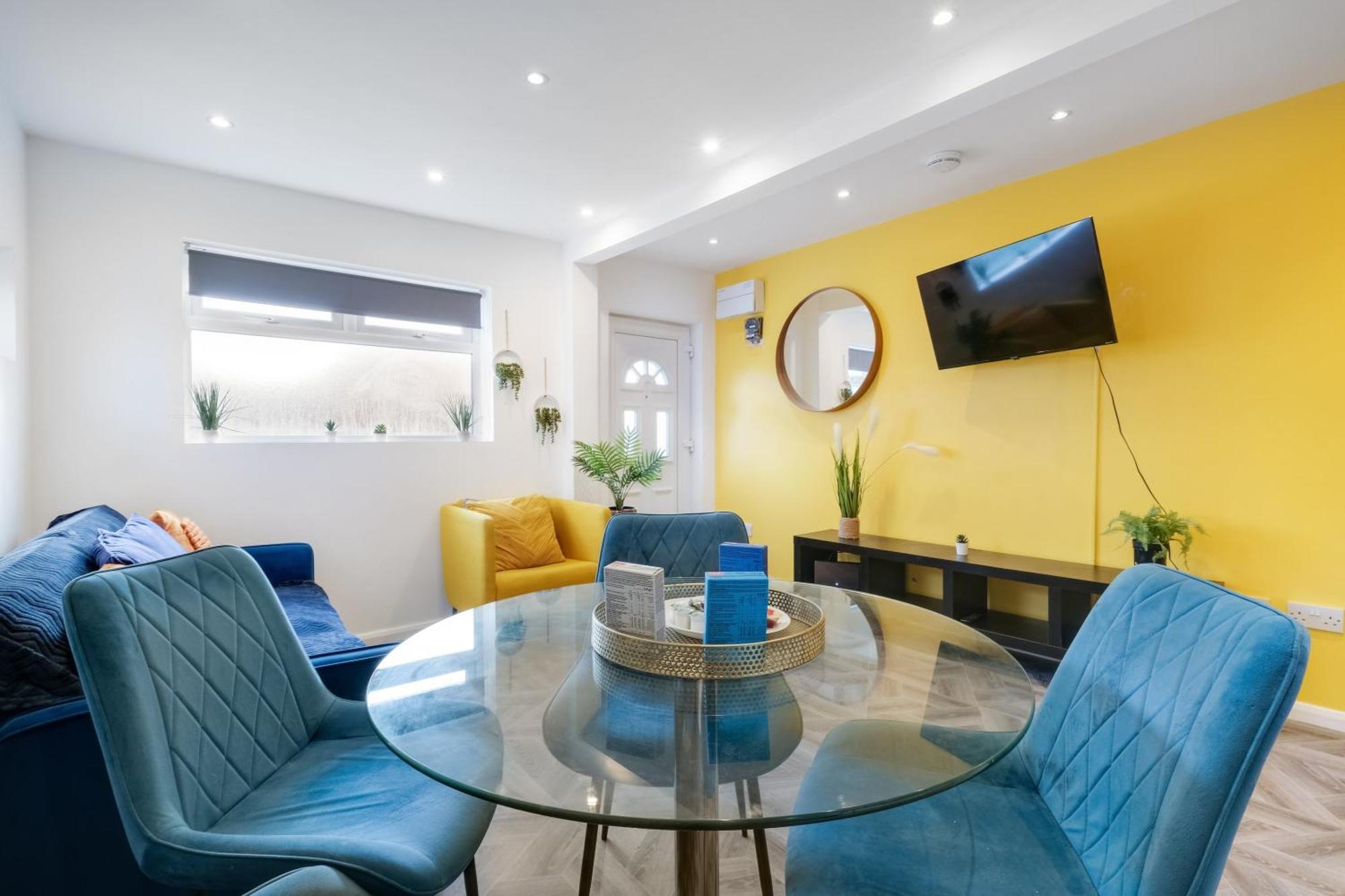 Kings House Apartment Hayes, West London Apt A Northolt  Экстерьер фото