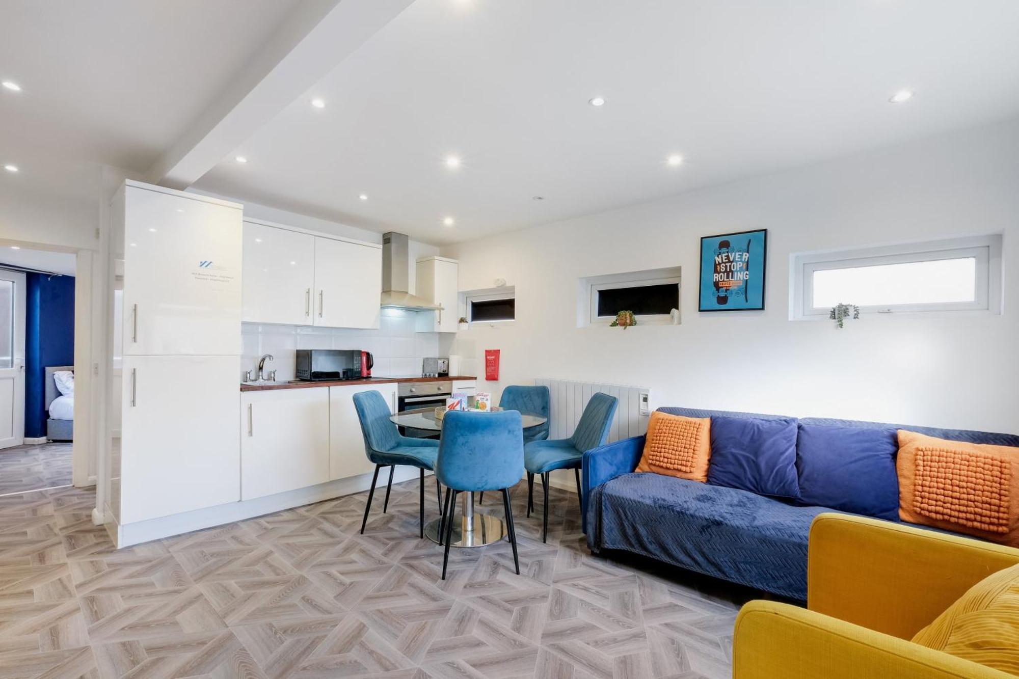 Kings House Apartment Hayes, West London Apt A Northolt  Экстерьер фото